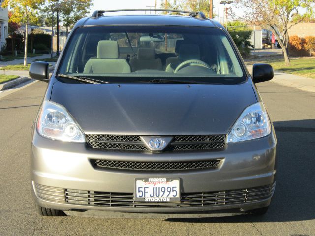 2004 Toyota Sienna 1997 Ford GL