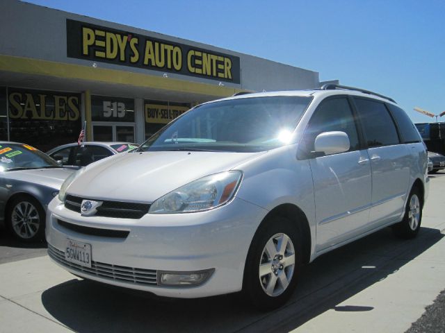 2004 Toyota Sienna SEL Sport Utility 4D