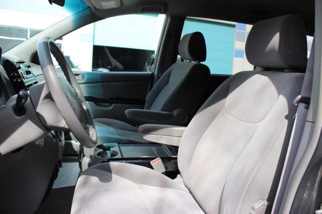 2004 Toyota Sienna Unknown