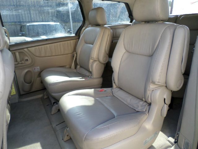 2004 Toyota Sienna XLT 4.6L 4WD