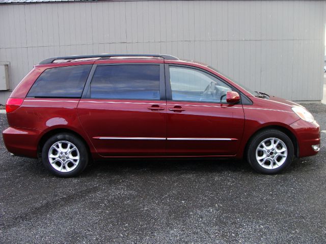 2004 Toyota Sienna Eddie Bauer 4x4