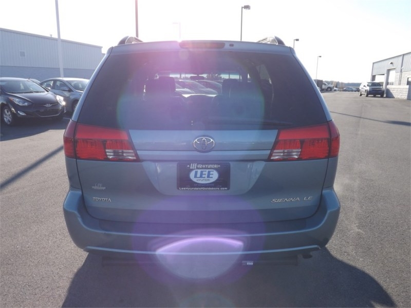 2004 Toyota Sienna 5.4L Special Service