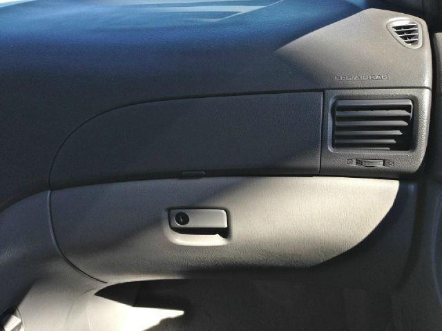 2004 Toyota Sienna Touring - Moonroof