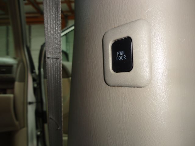 2004 Toyota Sienna Eddie Bauer 4x4