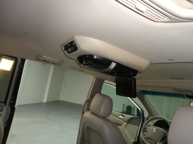 2004 Toyota Sienna Eddie Bauer 4x4