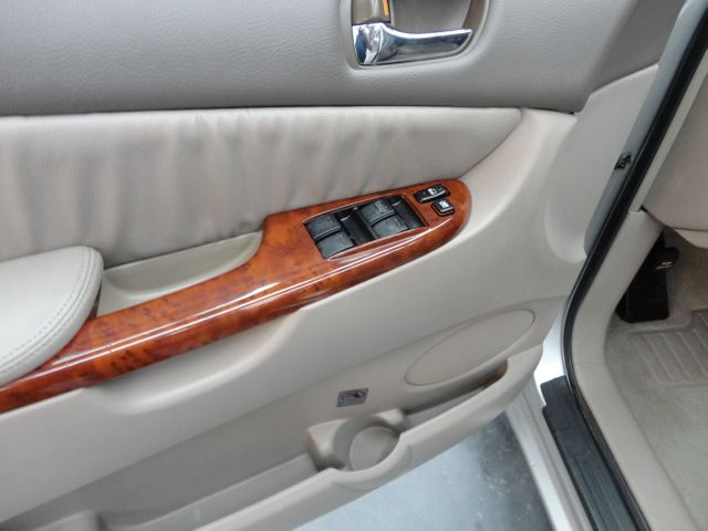 2004 Toyota Sienna Eddie Bauer 4x4