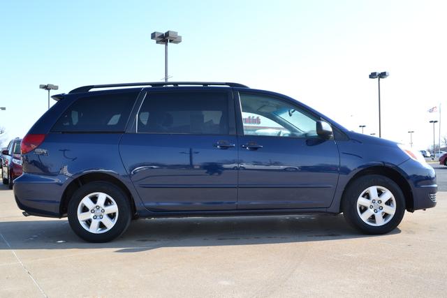 2004 Toyota Sienna 5.4L Special Service