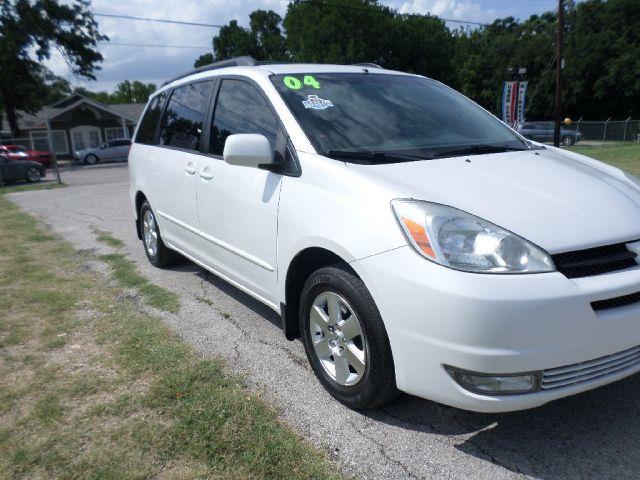 2004 Toyota Sienna SEL Sport Utility 4D