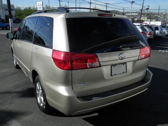 2004 Toyota Sienna 2.5i Cvt