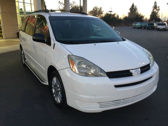 2004 Toyota Sienna 1997 Ford GL