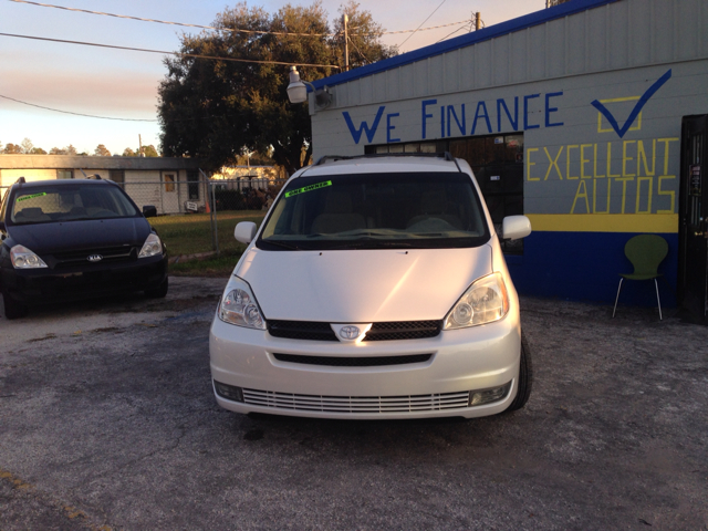 2004 Toyota Sienna SEL Sport Utility 4D