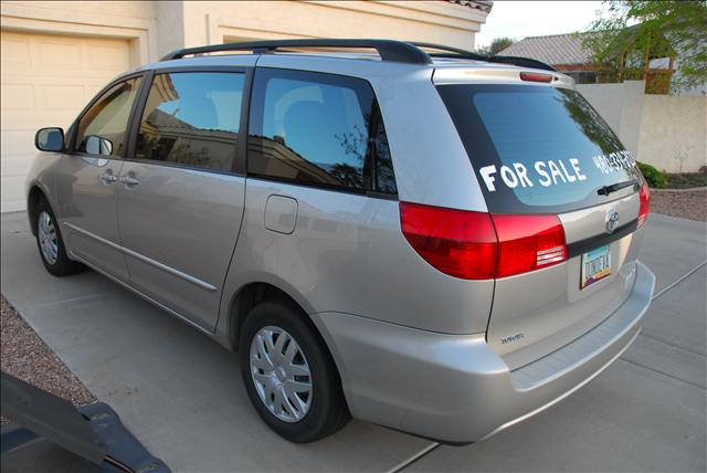 2004 Toyota Sienna Unknown