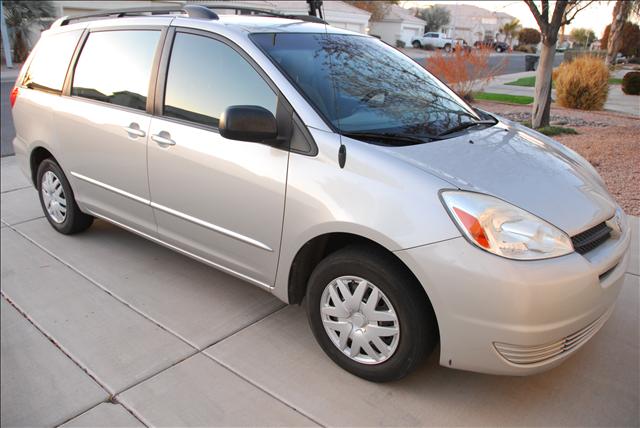 2004 Toyota Sienna Unknown