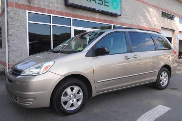 2004 Toyota Sienna X