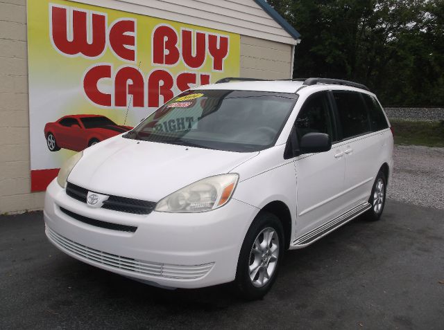 2004 Toyota Sienna 4.6L XLT Sport