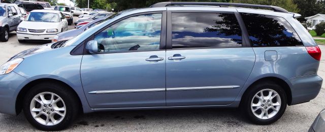 2004 Toyota Sienna Eddie Bauer 4x4