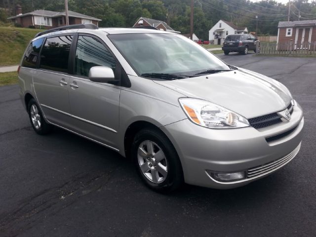 2004 Toyota Sienna Eddie Bauer 4x4
