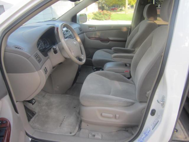 2004 Toyota Sienna Unknown