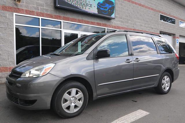 2004 Toyota Sienna X