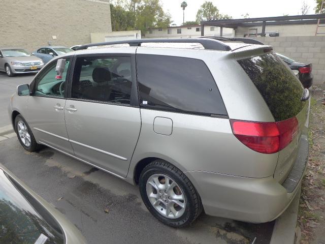 2004 Toyota Sienna Eddie Bauer 4x4