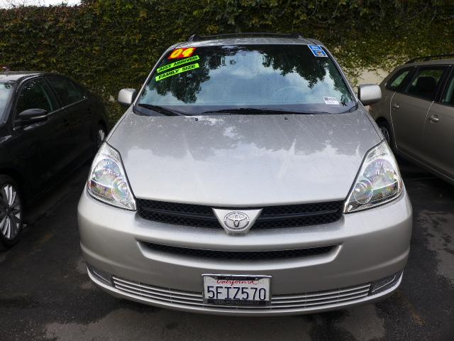2004 Toyota Sienna Eddie Bauer 4x4