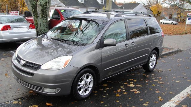 2004 Toyota Sienna Eddie Bauer 4x4