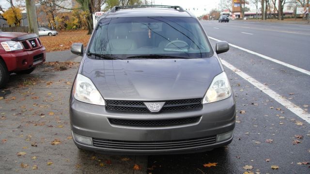 2004 Toyota Sienna Eddie Bauer 4x4
