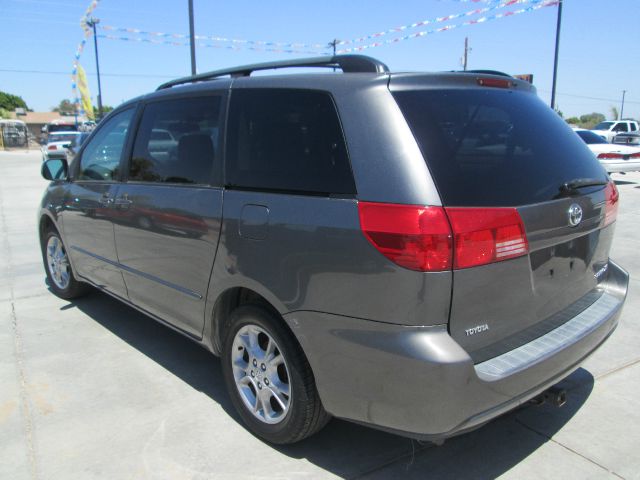 2004 Toyota Sienna Eddie Bauer 4x4