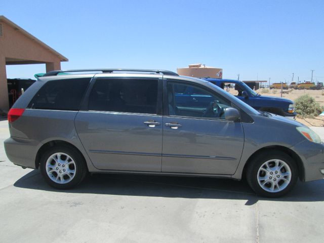2004 Toyota Sienna Eddie Bauer 4x4