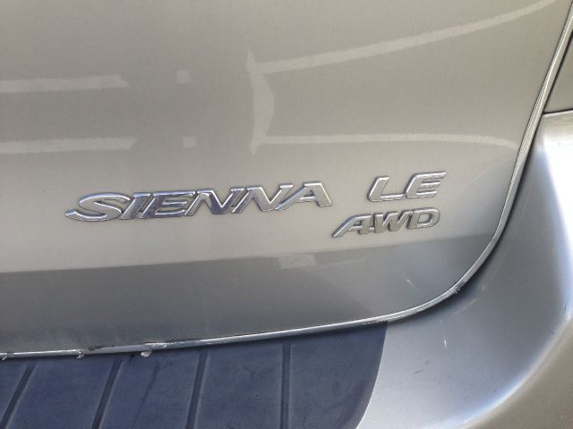 2004 Toyota Sienna Unknown