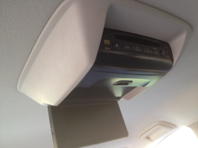 2004 Toyota Sienna Touring - Moonroof