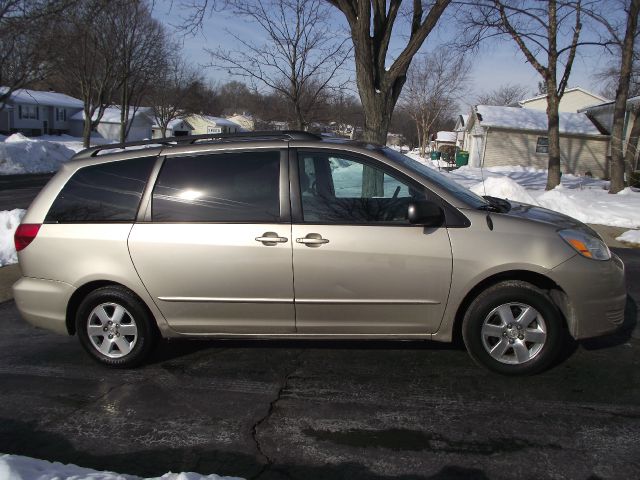 2004 Toyota Sienna 1997 Ford GL
