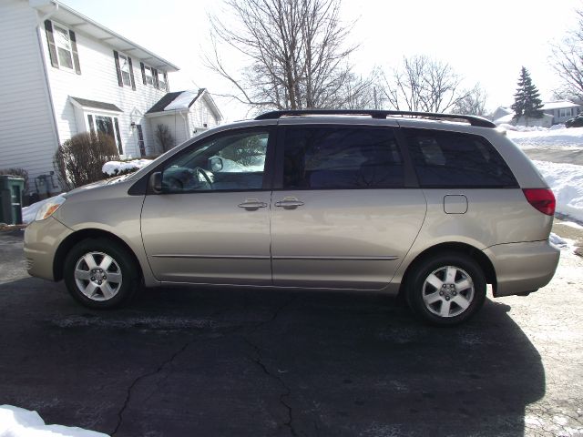 2004 Toyota Sienna 1997 Ford GL