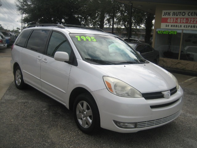 2004 Toyota Sienna Unknown