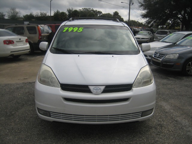 2004 Toyota Sienna Unknown
