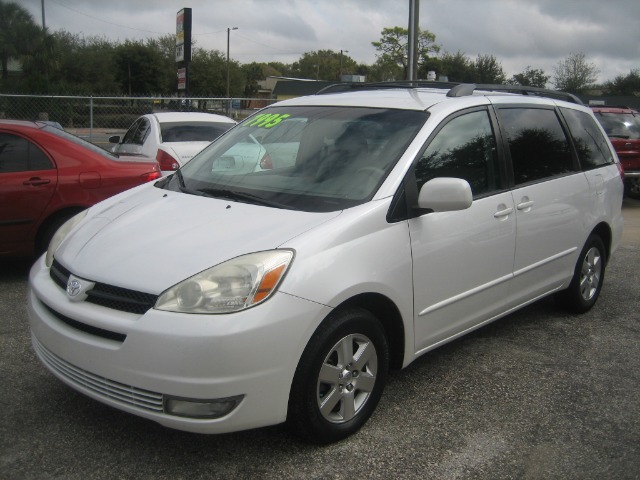 2004 Toyota Sienna Unknown