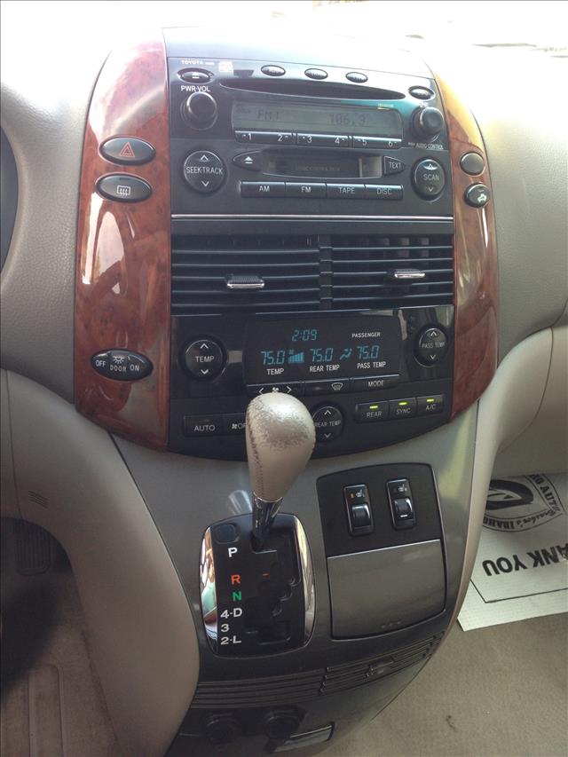 2004 Toyota Sienna Eddie Bauer 4x4