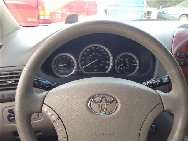 2004 Toyota Sienna Eddie Bauer 4x4