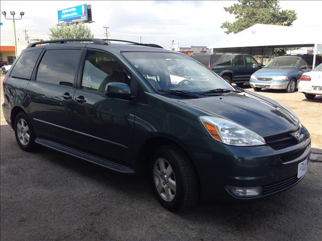 2004 Toyota Sienna Eddie Bauer 4x4