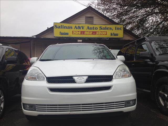 2004 Toyota Sienna Eddie Bauer 4x4