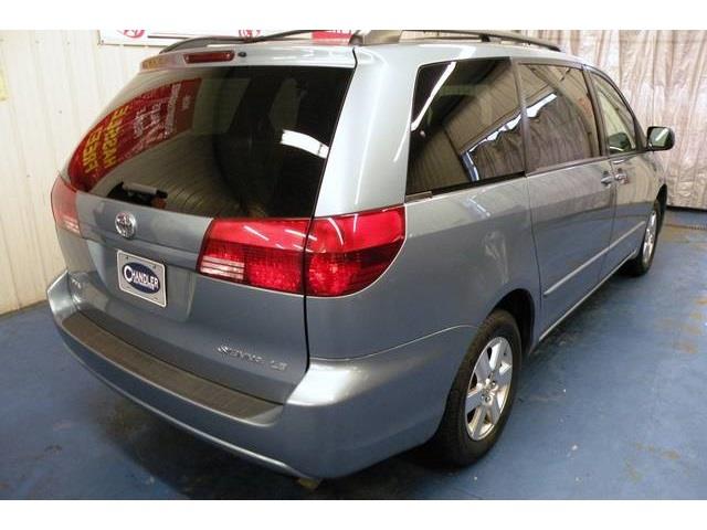 2005 Toyota Sienna 4dr SEL FWD