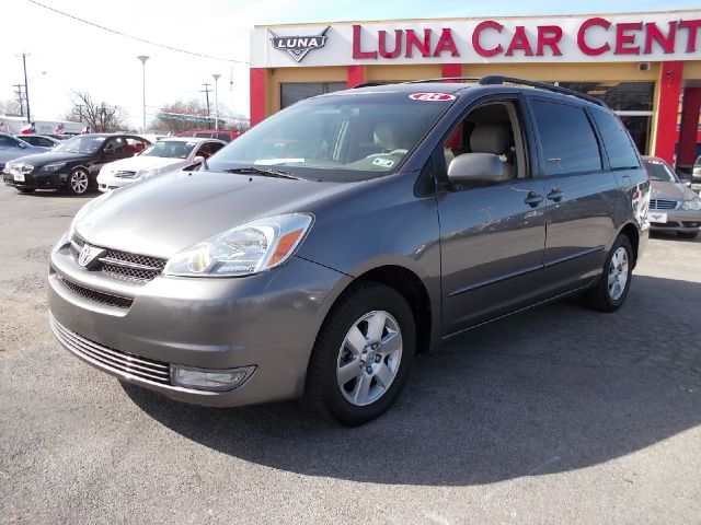 2005 Toyota Sienna SEL Sport Utility 4D