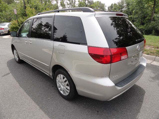 2005 Toyota Sienna S 2WD 4-spd AT