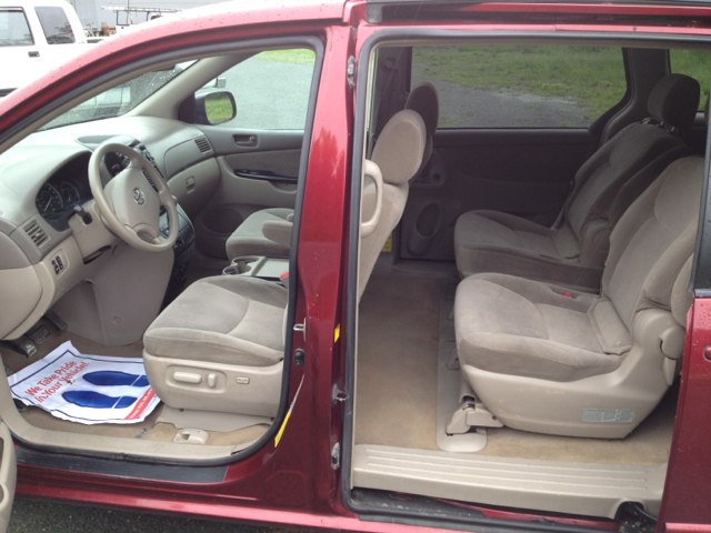 2005 Toyota Sienna S 2WD 4-spd AT