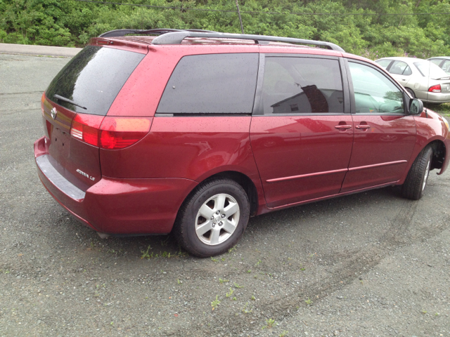 2005 Toyota Sienna S 2WD 4-spd AT