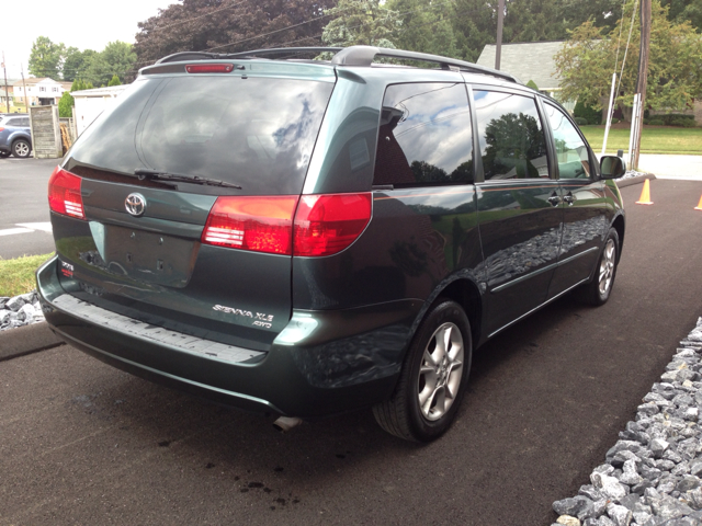 2005 Toyota Sienna XLT 4.6L 4WD