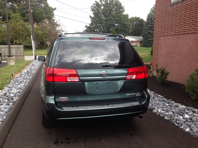 2005 Toyota Sienna XLT 4.6L 4WD