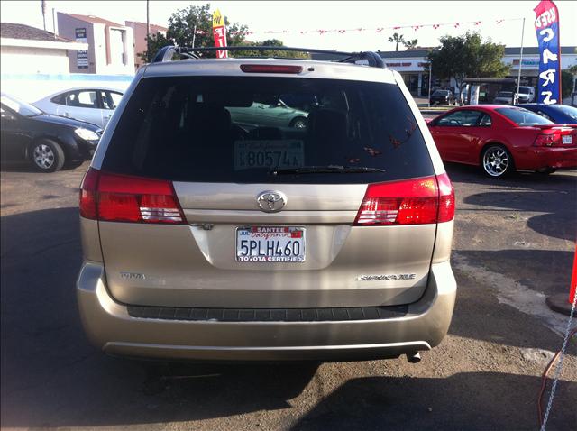2005 Toyota Sienna SEL Sport Utility 4D