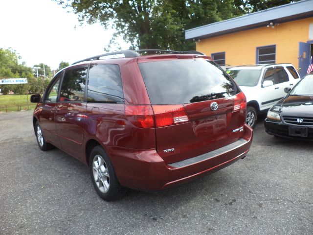 2005 Toyota Sienna XLT 4.6L 4WD