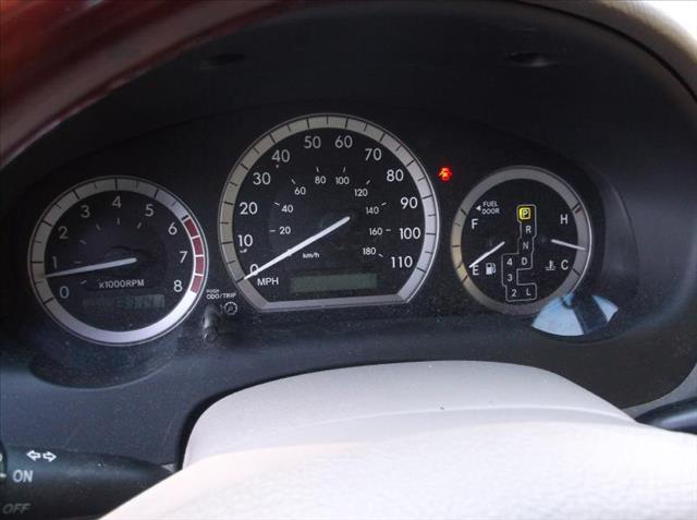 2005 Toyota Sienna 2 Wheel 2500hd